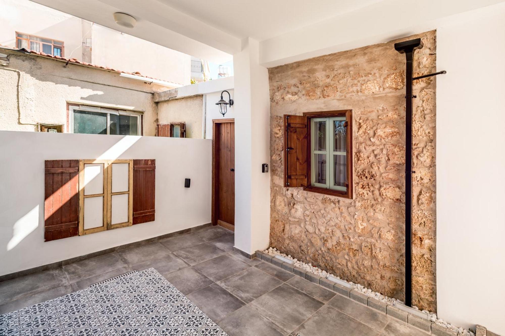 Diamante Guest House-Stone Room 파마구스타 외부 사진