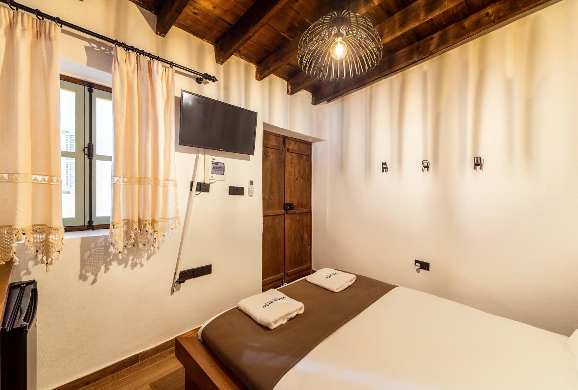Diamante Guest House-Stone Room 파마구스타 외부 사진